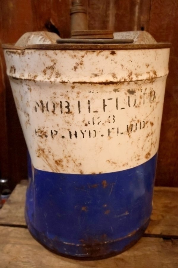 画像3: dp-250618-66 Mobil 1970's 5 U.S. GALLONS OIL CAN