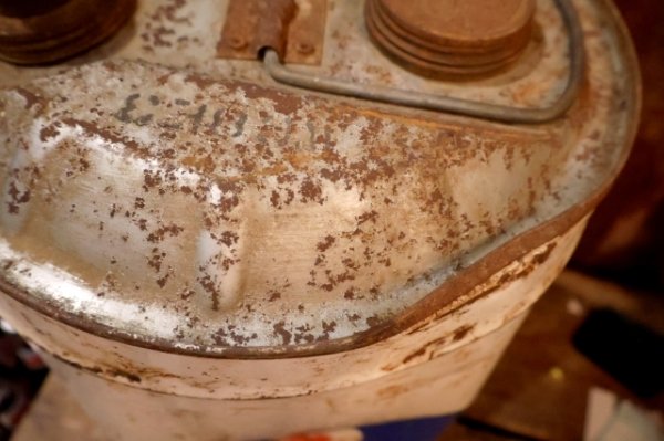 画像8: dp-250618-66 Mobil 1970's 5 U.S. GALLONS OIL CAN