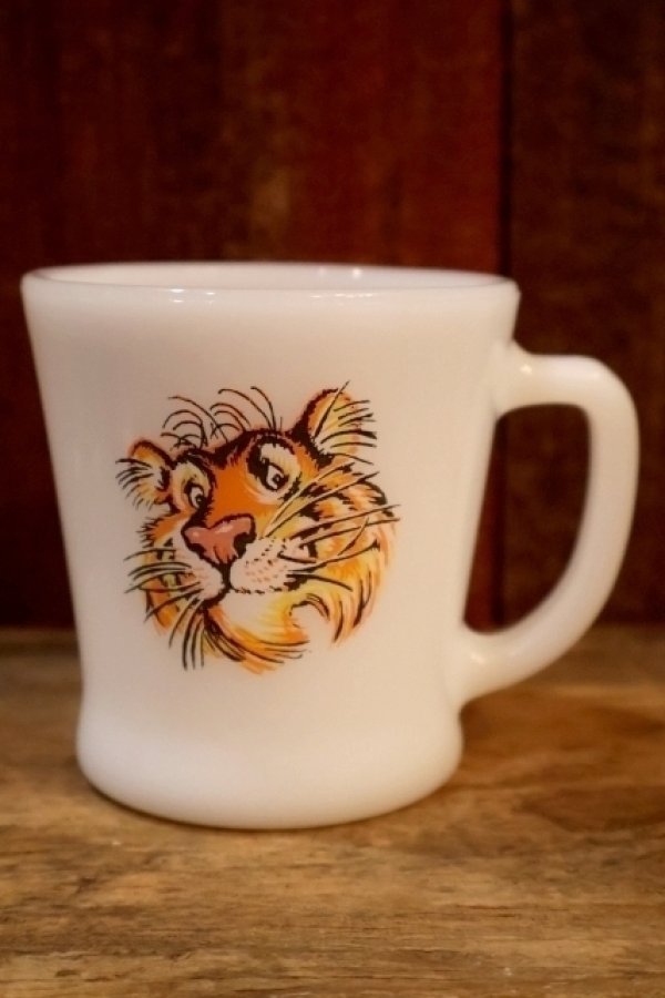 画像1: kt-250803-02 Esso Tiger / Fire-King 1960's D-Handle Mug