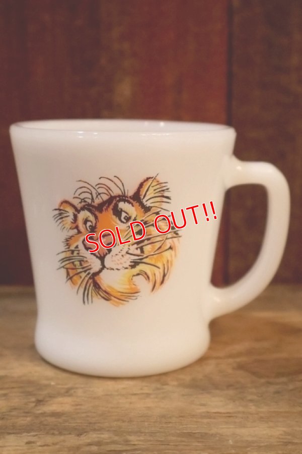 画像1: kt-250803-02 Esso Tiger / Fire-King 1960's D-Handle Mug