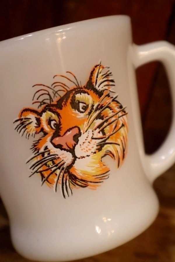 画像2: kt-250803-01 Esso Tiger / Fire-King 1960's D-Handle Mug