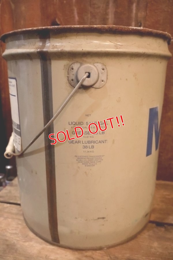 画像6: dp-250618-60 Mobil 1980's 5 U.S. GALLONS CAN