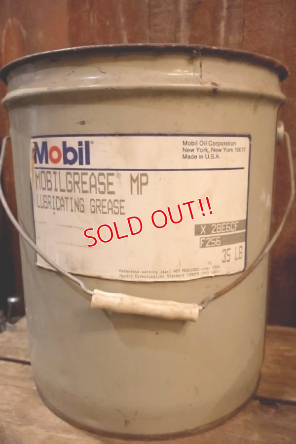 画像3: dp-250618-60 Mobil 1980's 5 U.S. GALLONS CAN