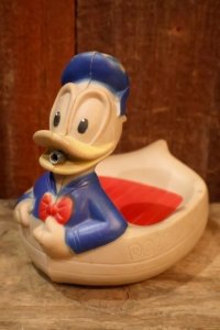 ct-250802-14 Donald Duck / Sun Rubber 1950's Floating Soap Dish