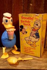 ct-250802-15 Donald Duck / Morris Plastic Corp. 1950's Donald the Bubble Duck