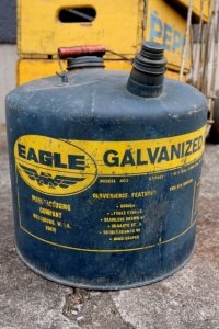 dp-250804-13 MANUFACTURING COMPANY / EAGLE 1960's-1970's GALVANIZED CAN
