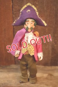 ct-250618-07 McDonald's / Remco 1976 Figure "Captain Crook"