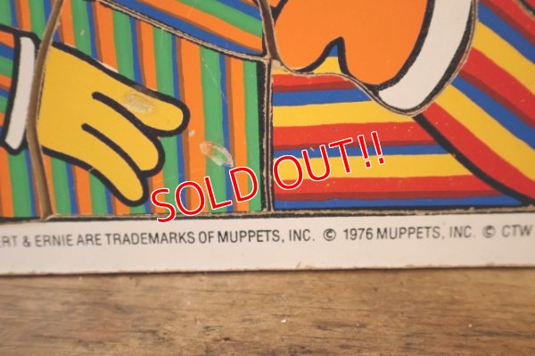 画像4: ct-250802-31 Bert & Ernie / Playskool 1970's Wood Frame Tray Puzzle