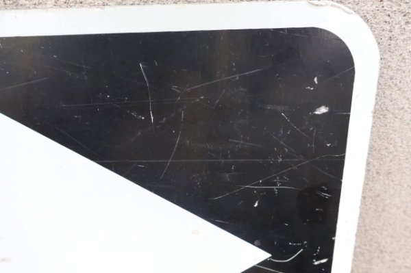 画像3: dp-250701-05 Road Sign "ONE WAY⇒"