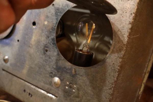 画像15: dp-250618-19 WOLF'S HEAD MOTOR OIL & LUBES 1960's PAM CLOCK