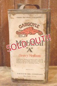 dp-251008-01 VACUUM OIL COMPANY Mobiloil GARGOYLE 1920's 1 U.S. GALLON CAN