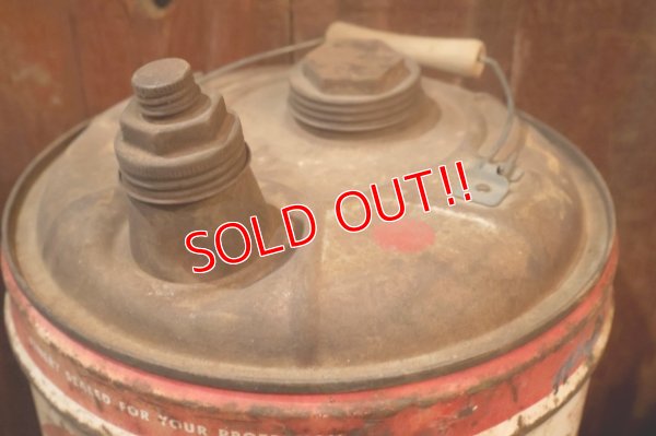 画像8: dp-251008-80 KENDALL 1950's  5 U.S. GALLONS MOTOR OIL CAN