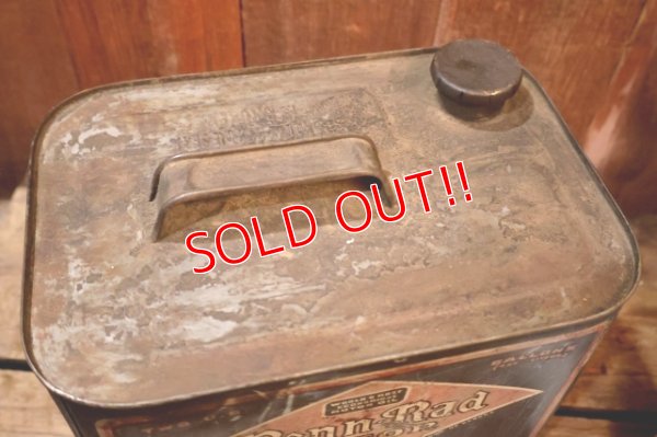 画像8: dp-251008-61 RADBILL OIL COMPANY 1930's-1940's Penn-Rad MOTOR OIL TWO U.S. GALLONS CAN