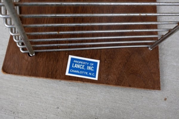 画像12: dp-251008-24 LANCE / 1970's Store Display Wire Rack