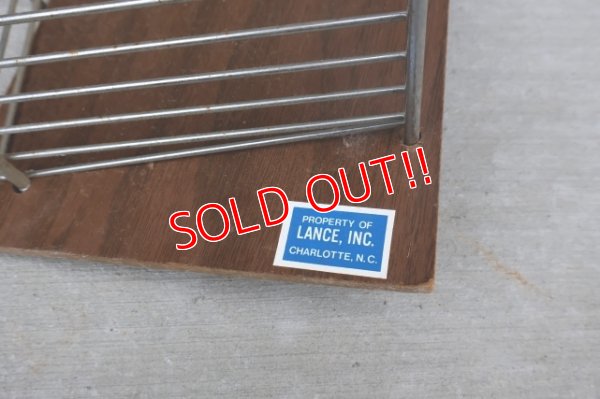 画像12: dp-251008-25 LANCE / 1970's Store Display Wire Rack