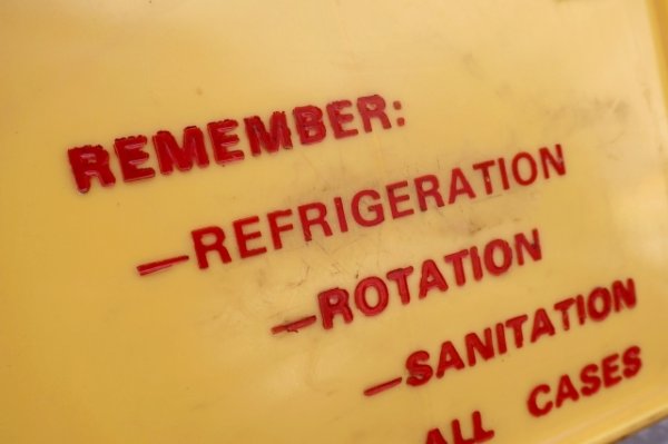 画像6: dp-251010-01 McDonald's 1960's-1970's Plastic Milk Crate