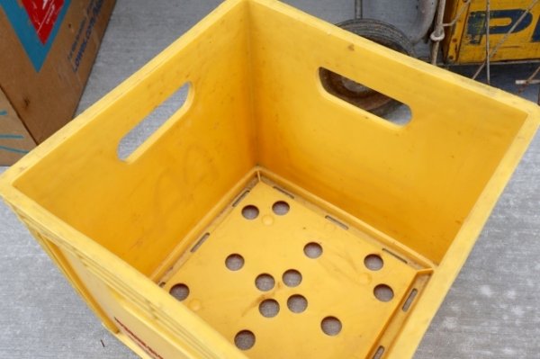 画像10: dp-251010-01 McDonald's 1960's-1970's Plastic Milk Crate