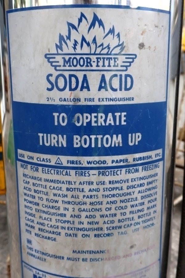 画像2: dp-250804-08 General / 1960's MOOR-FITE SODA ACID Fire Extinguisher