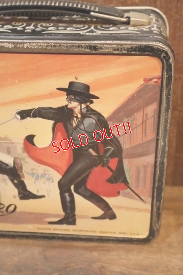 画像4: ct-251105-19 The Mask of Zorro / ALADDIN 1958 Metal Lunch Box w/ Bottle