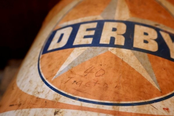 画像9: dp-251008-81 DERBY 1960's FIVE U.S. GALLONS MOTOR OIL CAN