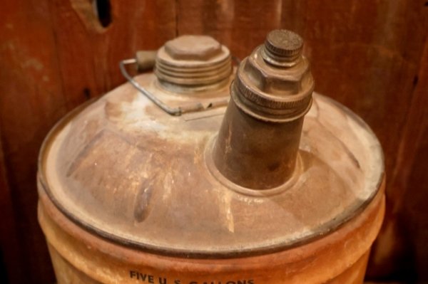 画像8: dp-251008-81 DERBY 1960's FIVE U.S. GALLONS MOTOR OIL CAN