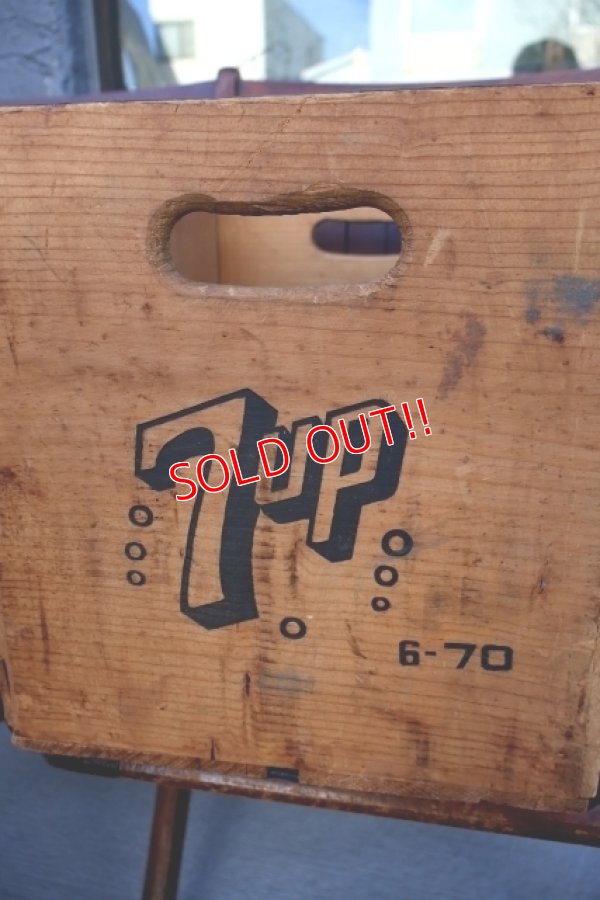 画像4: dp-260106-08 SEVEN UP BOTTLING CO. OF LOS ANGELS 7 Up / 1970's Wood Box