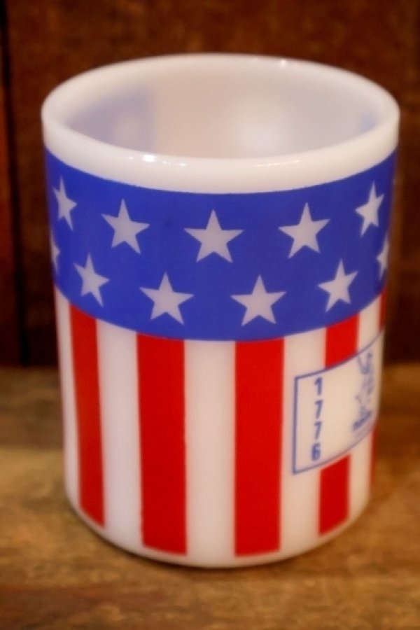 画像5: dp-251201-23 Dutch Boy PAINTS / FEDERAL 1976 Milk Glass Mug