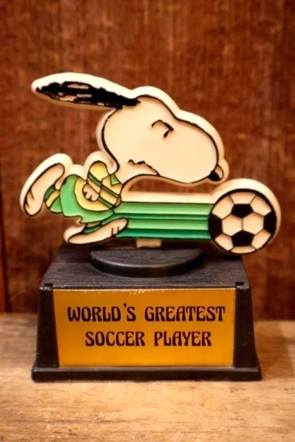 画像1: ct-251201-56 Snoopy / AVIVA 1970's Trophy " World's Greatest Soccer Player"