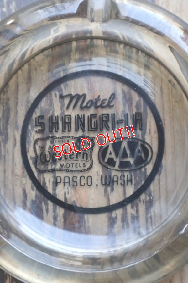画像1: dp-260204-60 Motel SHANGRI-LA VINTAGE GLASS ASHTRAY