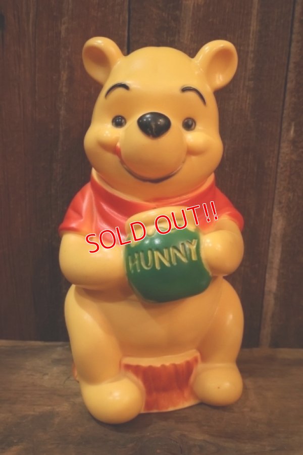 画像1: ct-251105-60 Winnie the Pooh / PLAY PAL PLASTIC 1970's Plastic Coin Bank