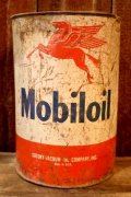 dp-260204-71 Mobil Mobiloil 1940's-1950's 5 U.S. QUARTS CAN