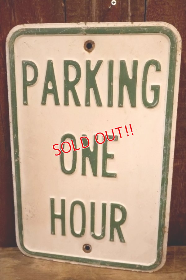 画像1: dp-260204-08 PARKING ONE HOUR STEEL EMBOSSED STREET ROAD SIGN
