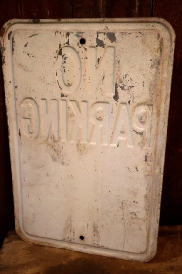 画像8: dp-260204-08 NO PARKING BETWEEN SIGNS → STEEL EMBOSSED STREET ROAD SIGN