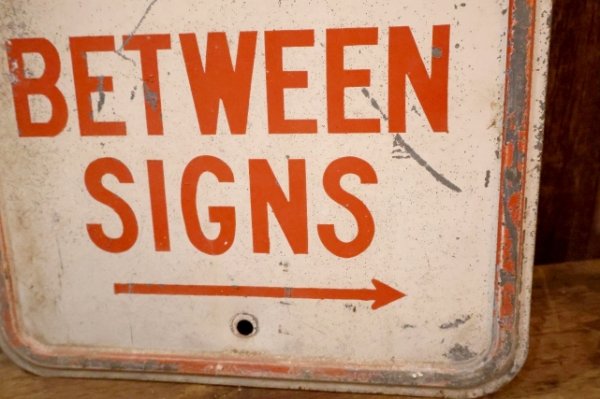 画像4: dp-260204-08 NO PARKING BETWEEN SIGNS → STEEL EMBOSSED STREET ROAD SIGN