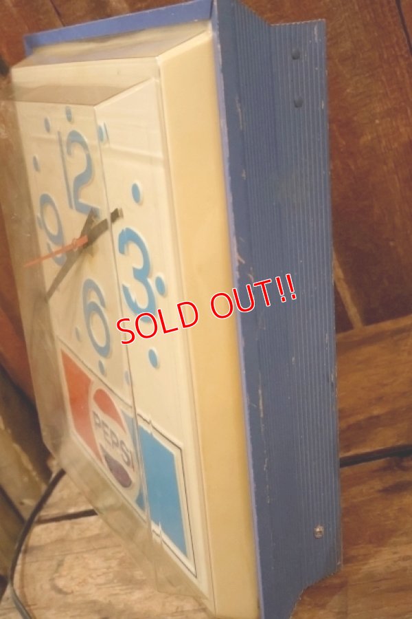 画像14: dp-260204-04 PEPSI 1970's-1980's Lighted Wall Clock