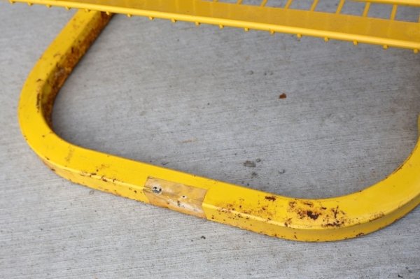 画像10: dp-260204-30 PLANTERS / MR.PEANUT 1980's〜"MUNCH 'N GO" METAL RACK