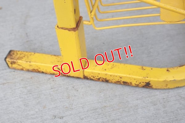 画像9: dp-260204-30 PLANTERS / MR.PEANUT 1980's〜"MUNCH 'N GO" METAL RACK