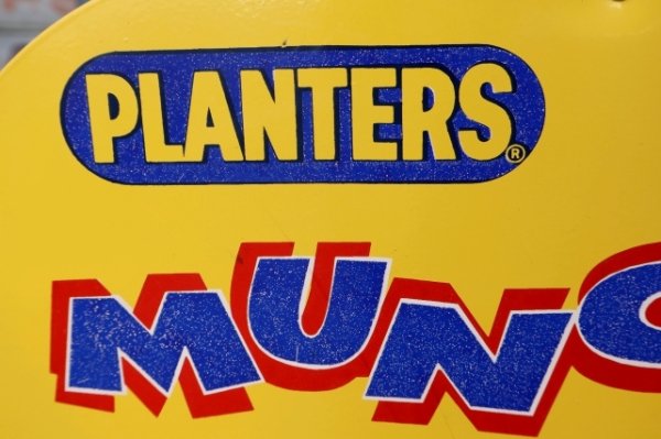 画像3: dp-260204-30 PLANTERS / MR.PEANUT 1980's〜"MUNCH 'N GO" METAL RACK