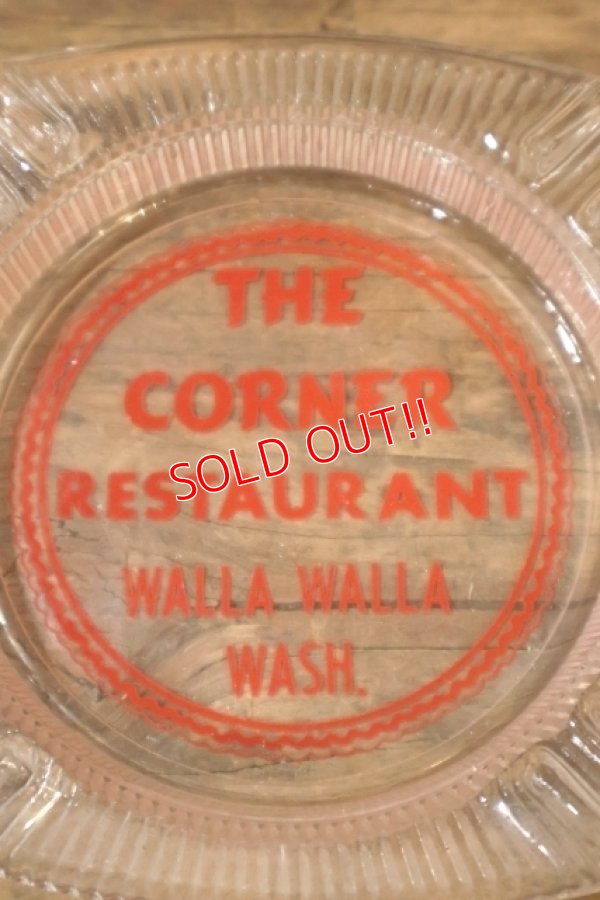 画像1: dp-260204-60 THE CORNER RESTAURANT VINTAGE GLASS ASHTRAY