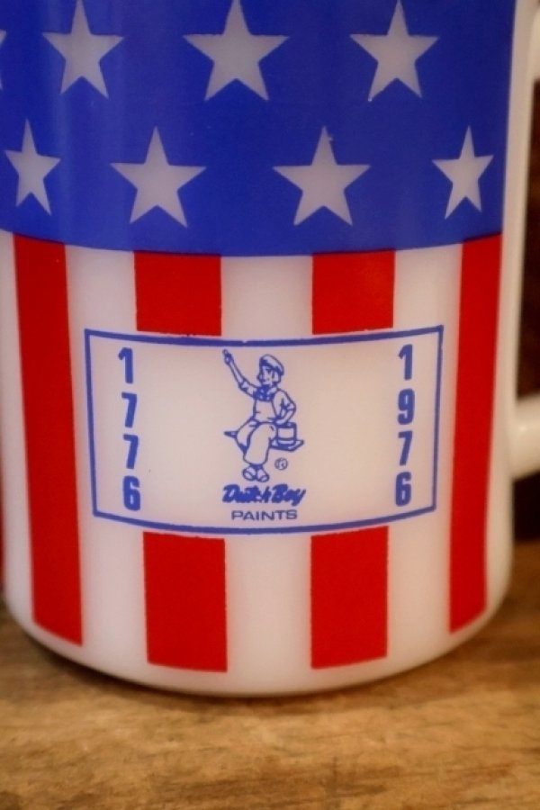 画像2: dp-251201-24 Dutch Boy PAINTS / FEDERAL 1976 Milk Glass Mug