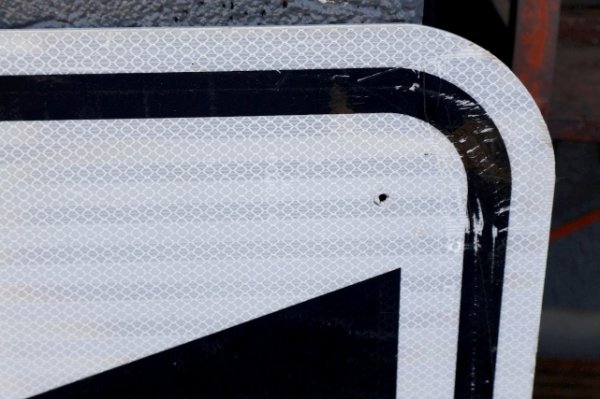 画像5: ct-260204-08 【店頭ピックのみ・発送不可】Yogi Bear's JELLYSTONE PARK CAMP-RESORT ROAD SIGN