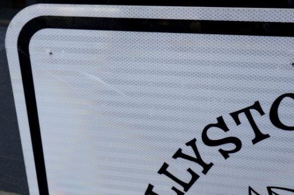 画像3: ct-260204-08 【店頭ピックのみ・発送不可】Yogi Bear's JELLYSTONE PARK CAMP-RESORT ROAD SIGN