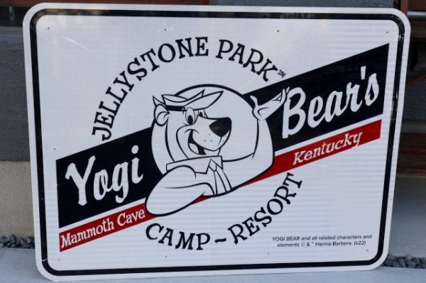 画像1: ct-260204-08 【店頭ピックのみ・発送不可】Yogi Bear's JELLYSTONE PARK CAMP-RESORT ROAD SIGN