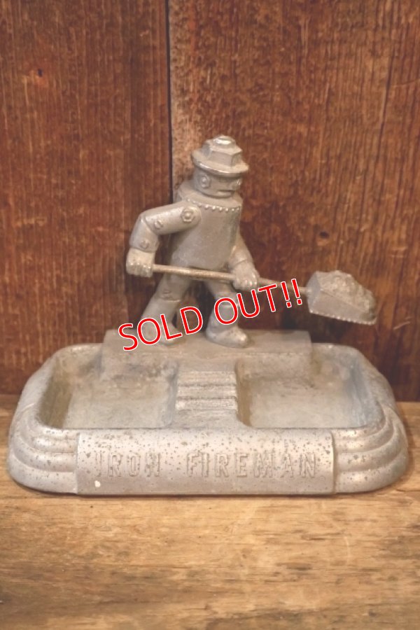 画像1: ct-260322-22 IRON FIREMAN 1950's-1960's Advertising Ashtray