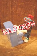 ct-260401-28 The California Raisins / 1989 PVC Figure "Red The Piano Player"