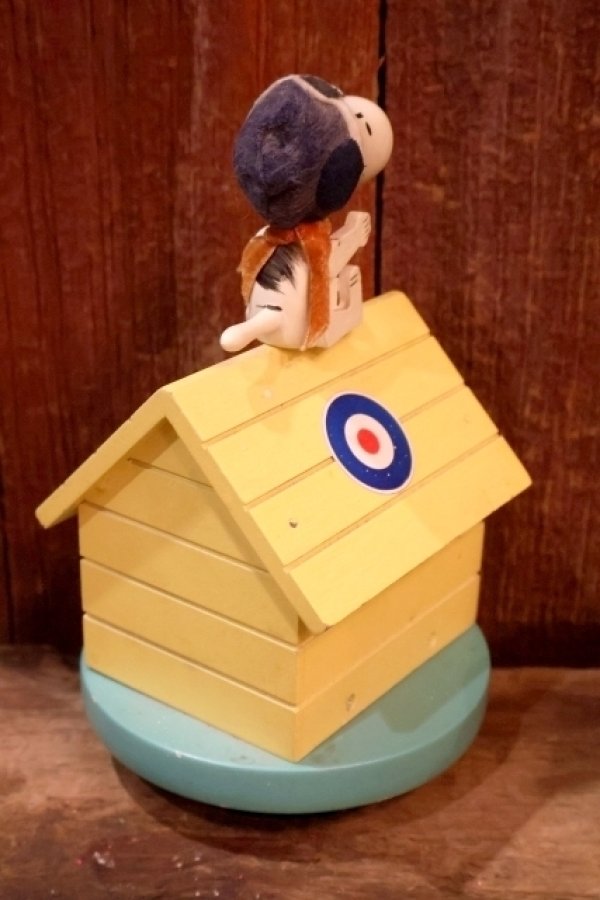 画像9: ct-260401-07 Snoopy / Schmid 1970's Flying Ace Musical Doghouse