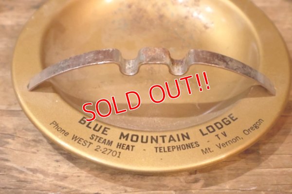 画像2: dp-260204-60 1950's Metal Ashtray "BLUE MOUNTAIN LODGE"