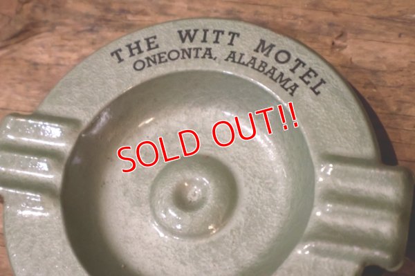 画像2: dp-260204-60 1950's Metal Ashtray "THE WITT MOTEL"