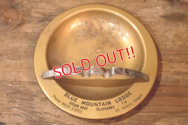 画像1: dp-260204-60 1950's Metal Ashtray "BLUE MOUNTAIN LODGE"
