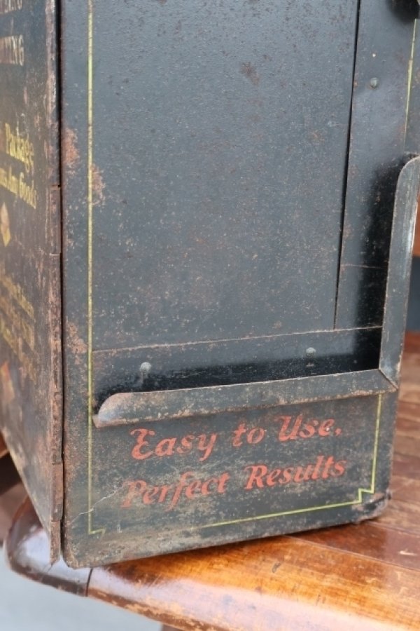 画像7: dp-260501-01 Wells & Richardson Company, Inc. 1920's DIAMOND DYES METAL CABINET